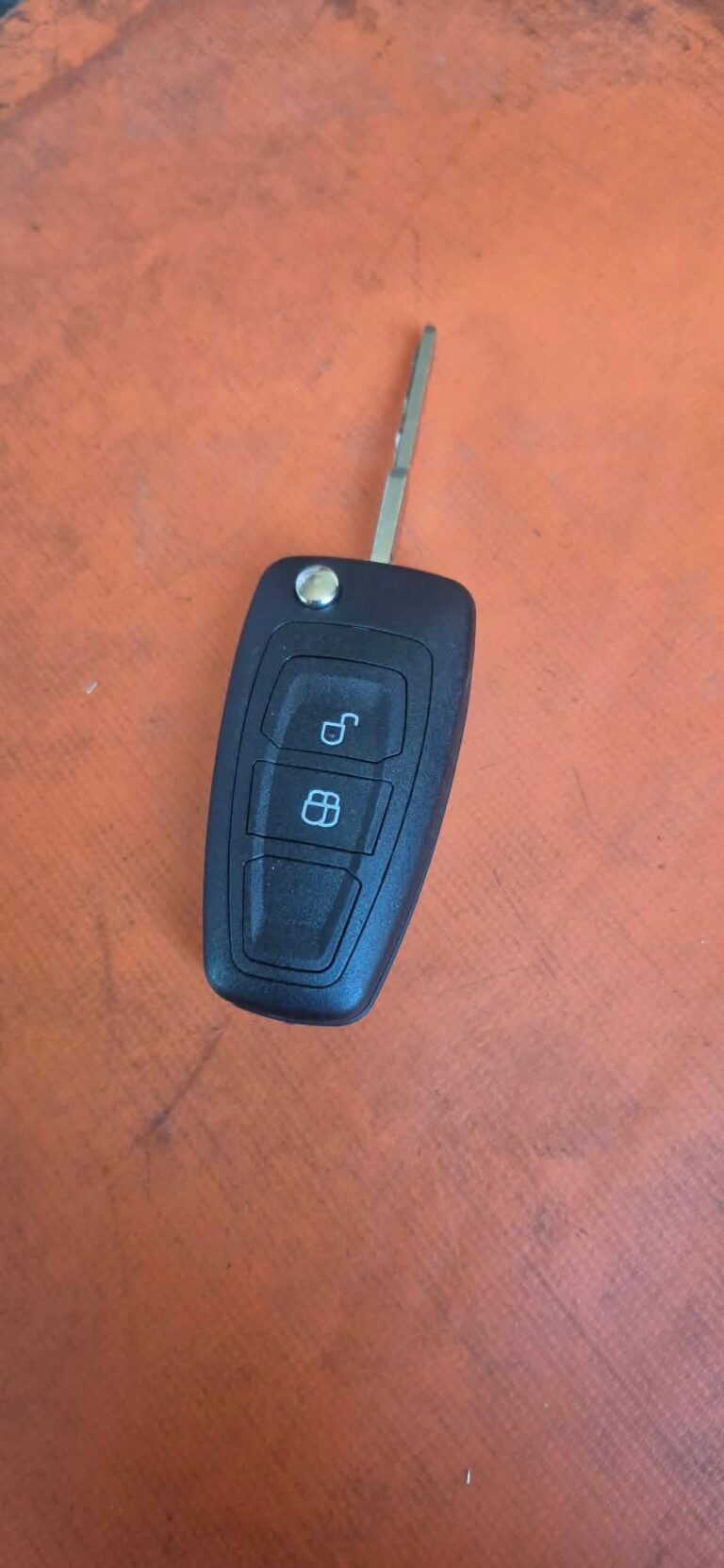 Two-button Ford flip key replacement